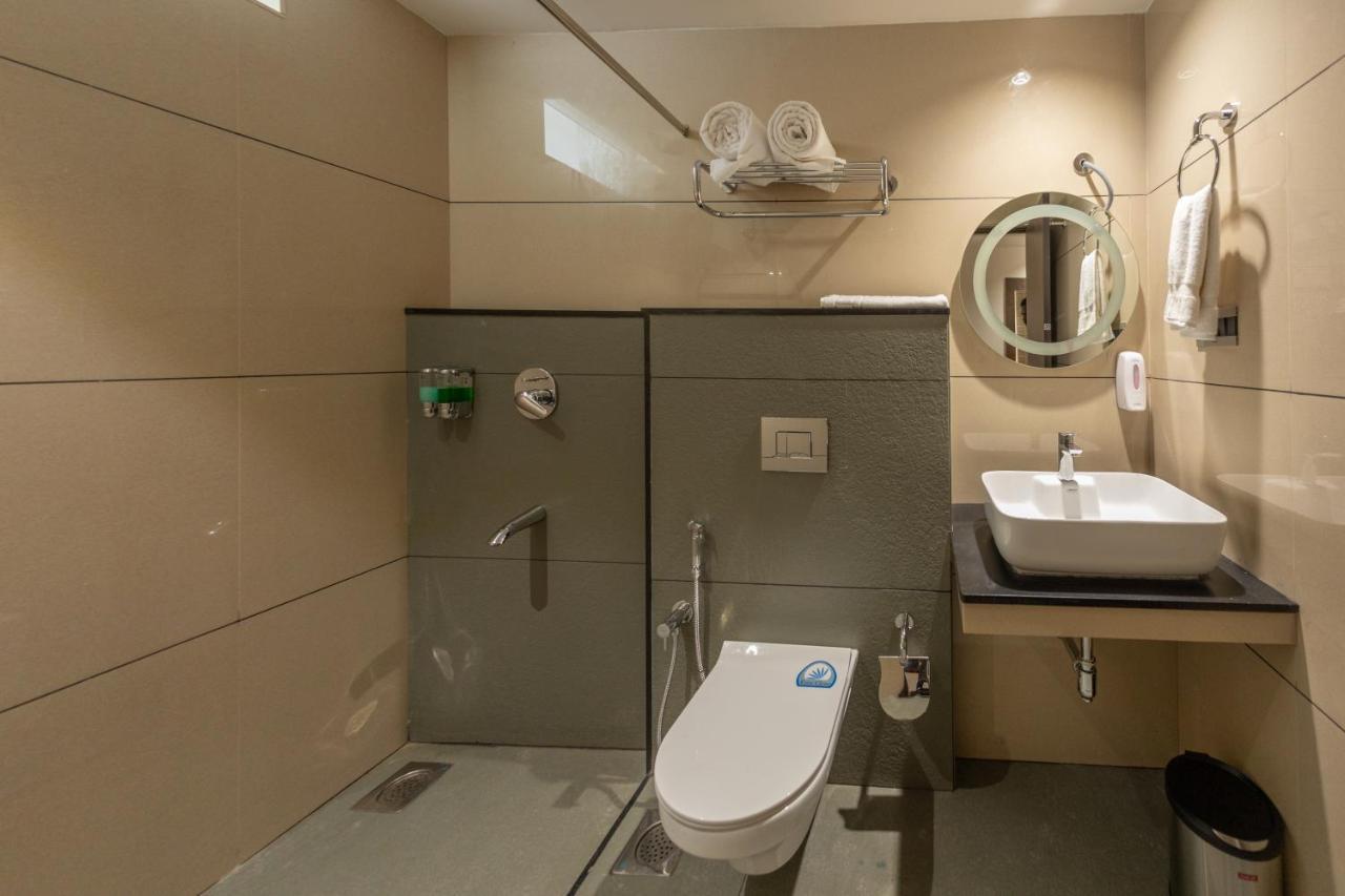 As Airport Inn Kochi Екстериор снимка