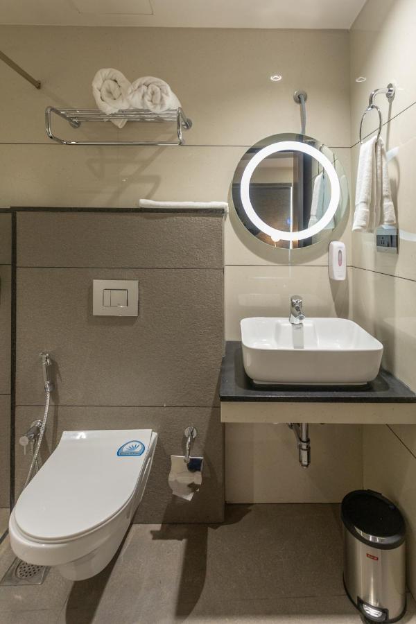 As Airport Inn Kochi Екстериор снимка