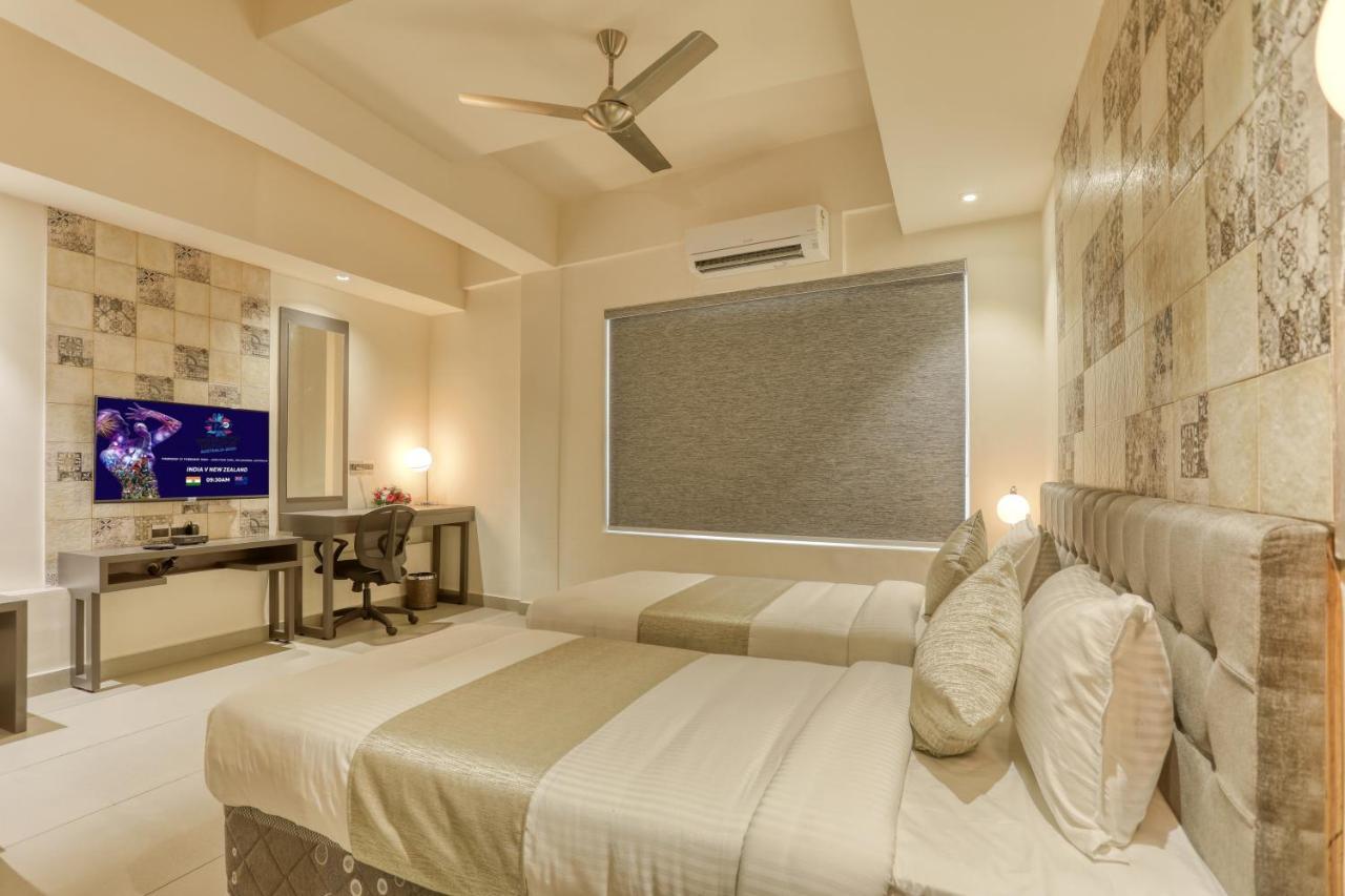 As Airport Inn Kochi Екстериор снимка