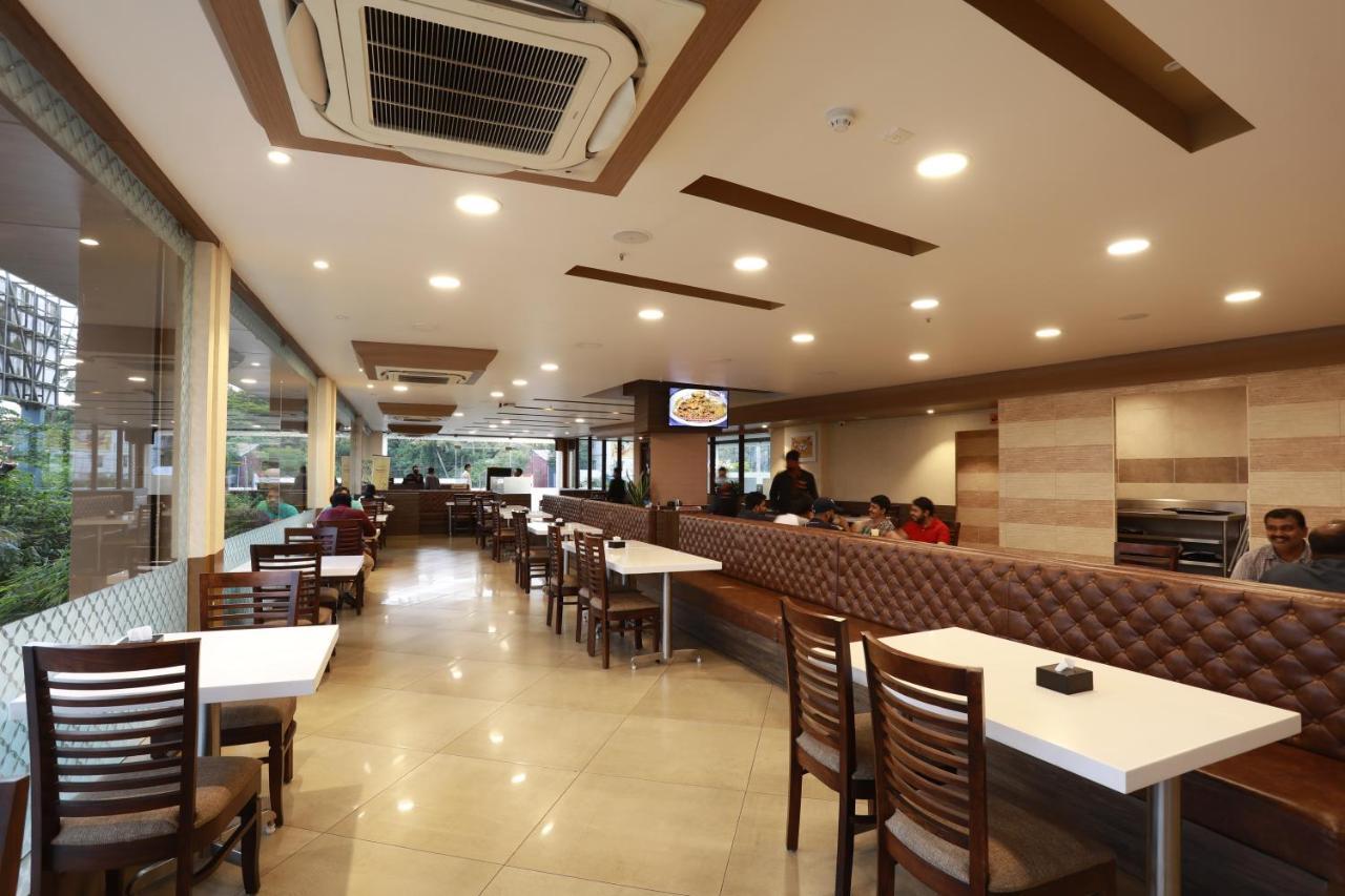 As Airport Inn Kochi Екстериор снимка